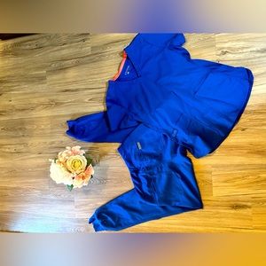 XS royal blue Med Couture scrub set/jogger style